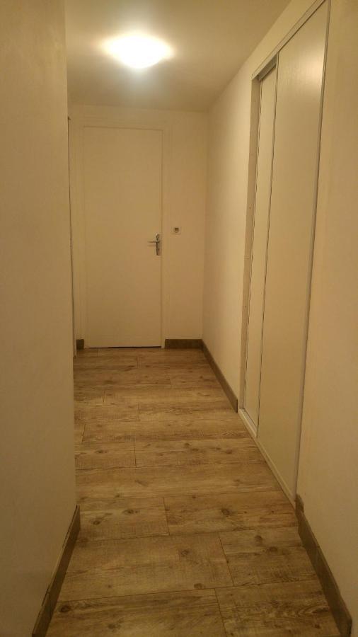Hostel Du Lapin Blanc Saint-Brieuc Bagian luar foto