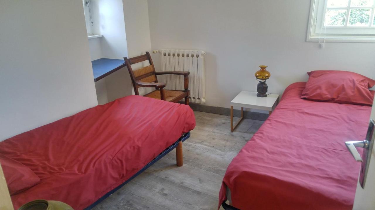 Hostel Du Lapin Blanc Saint-Brieuc Bagian luar foto